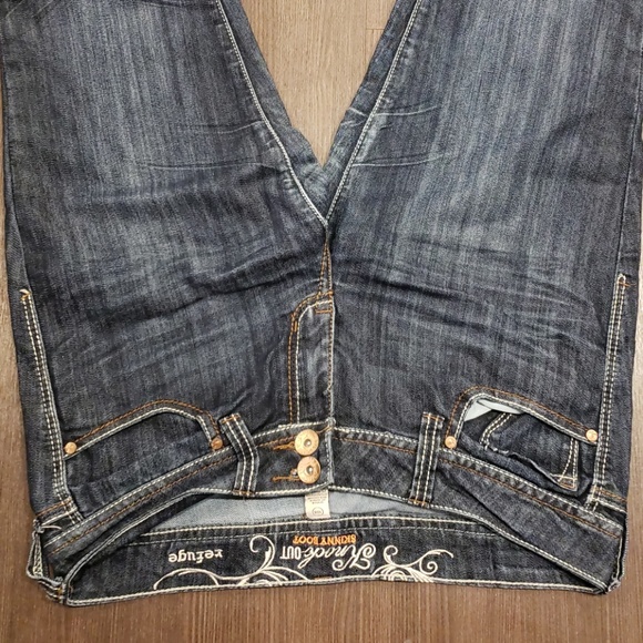 Jeans - Picture 2 of 4